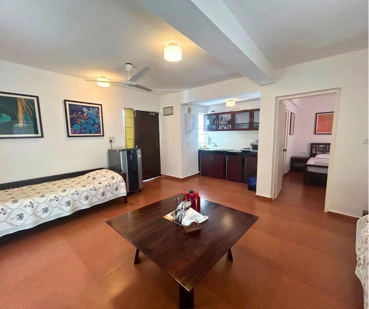Jungle Hut-Annabelle'S Beach Apartments At Bernard Simao,Calangute,Goa 칸돌림 외부 사진