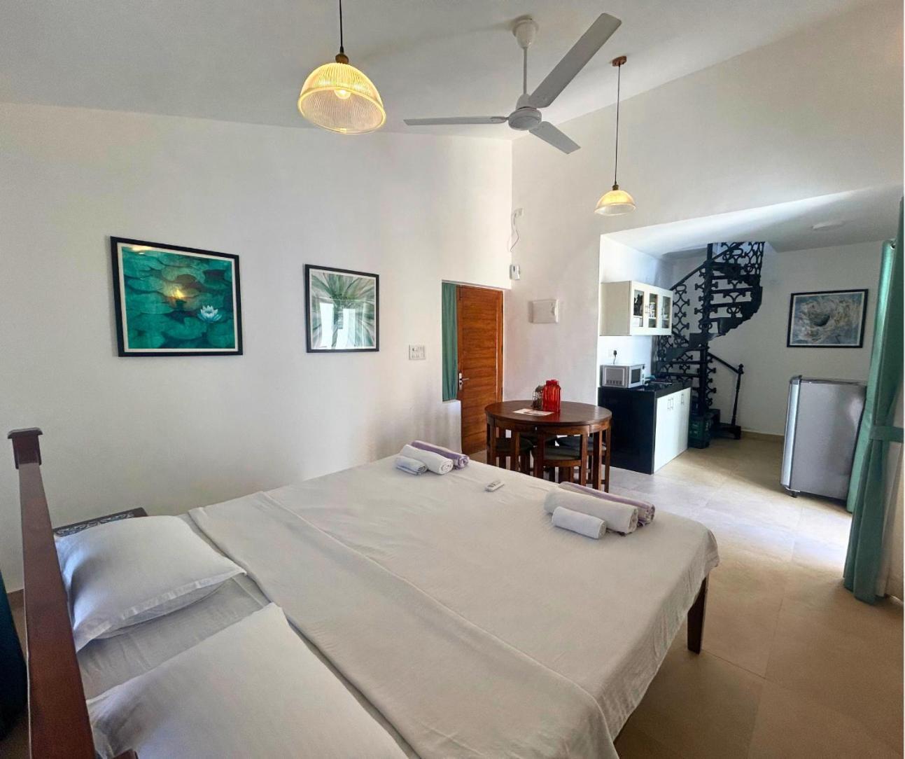 Jungle Hut-Annabelle'S Beach Apartments At Bernard Simao,Calangute,Goa 칸돌림 외부 사진