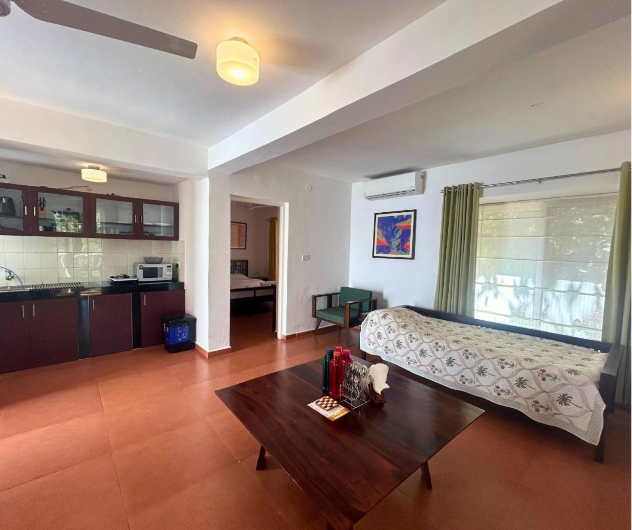 Jungle Hut-Annabelle'S Beach Apartments At Bernard Simao,Calangute,Goa 칸돌림 외부 사진