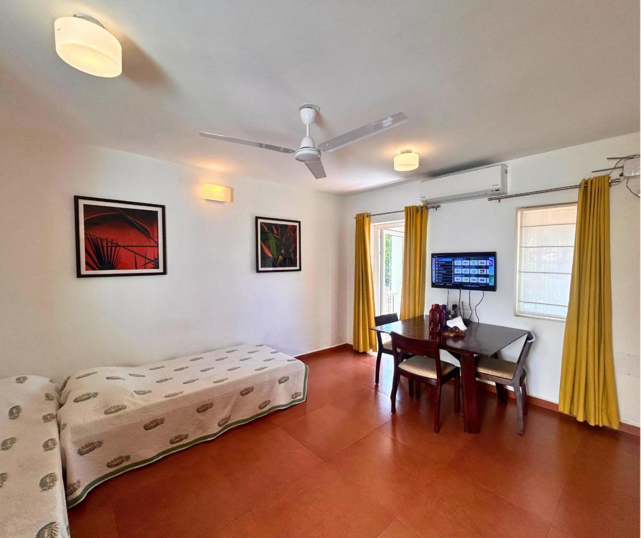 Jungle Hut-Annabelle'S Beach Apartments At Bernard Simao,Calangute,Goa 칸돌림 외부 사진