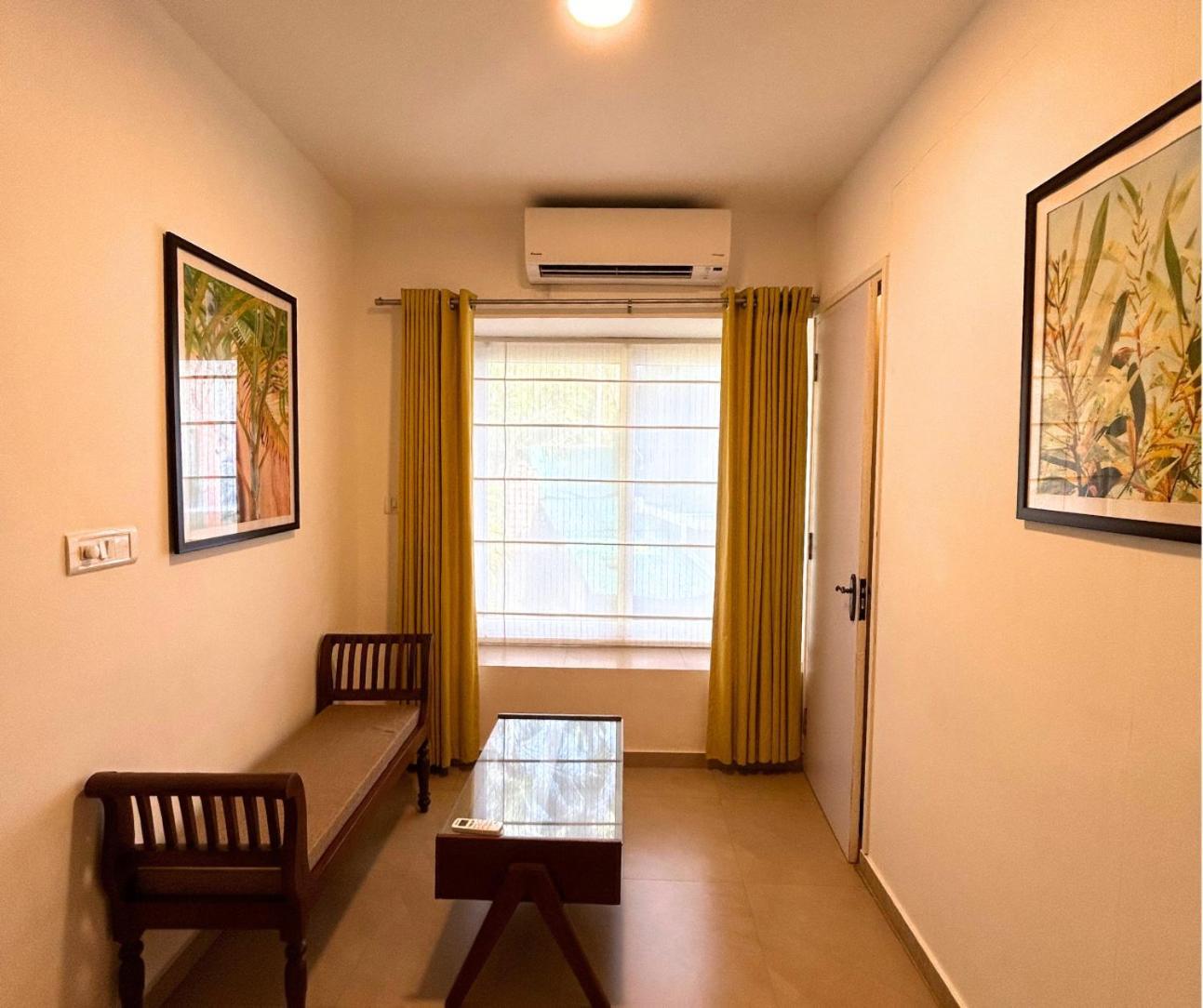 Jungle Hut-Annabelle'S Beach Apartments At Bernard Simao,Calangute,Goa 칸돌림 외부 사진